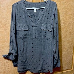 Christopher and Banks Top light gray